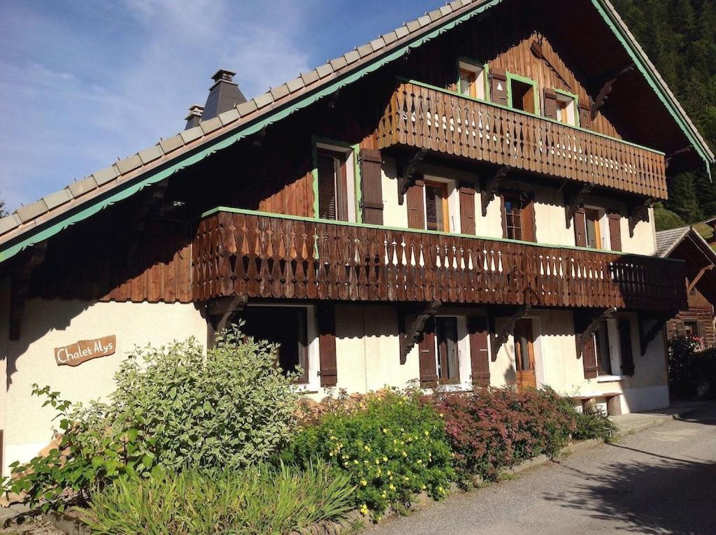 Spacious Ski Chalet In Traditional French Village, Sleeps 8, Four Star With Fibre Broadband 阿邦当斯 外观 照片