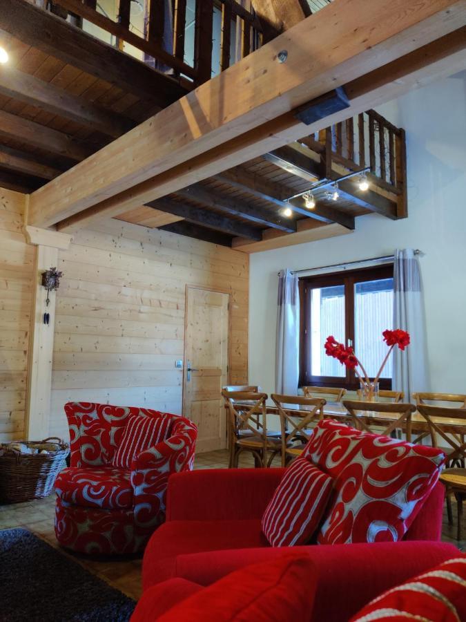 Spacious Ski Chalet In Traditional French Village, Sleeps 8, Four Star With Fibre Broadband 阿邦当斯 外观 照片