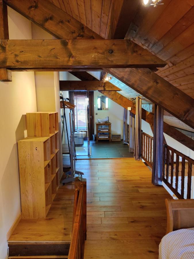 Spacious Ski Chalet In Traditional French Village, Sleeps 8, Four Star With Fibre Broadband 阿邦当斯 外观 照片