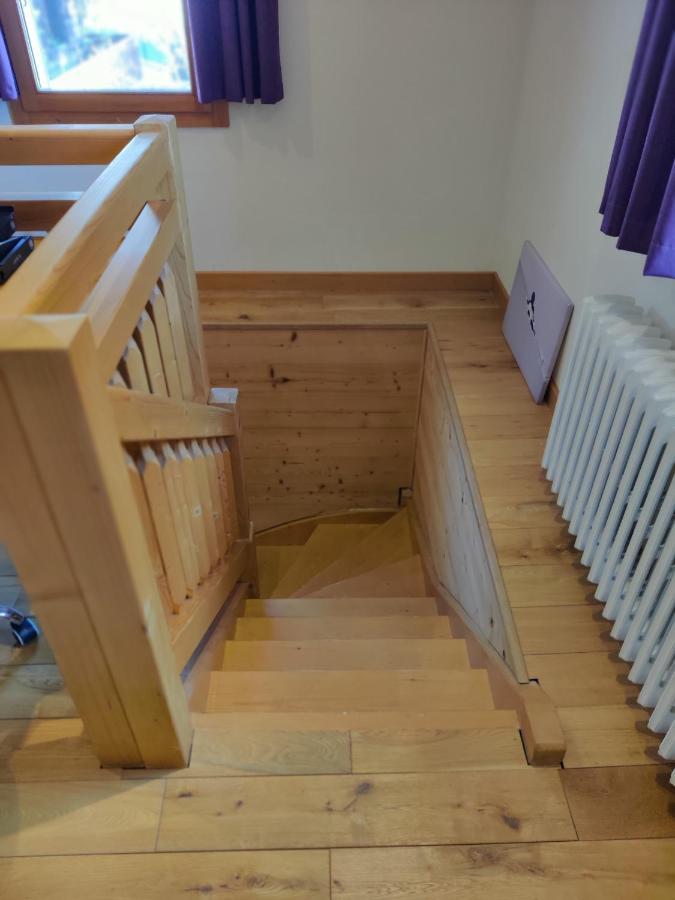Spacious Ski Chalet In Traditional French Village, Sleeps 8, Four Star With Fibre Broadband 阿邦当斯 外观 照片