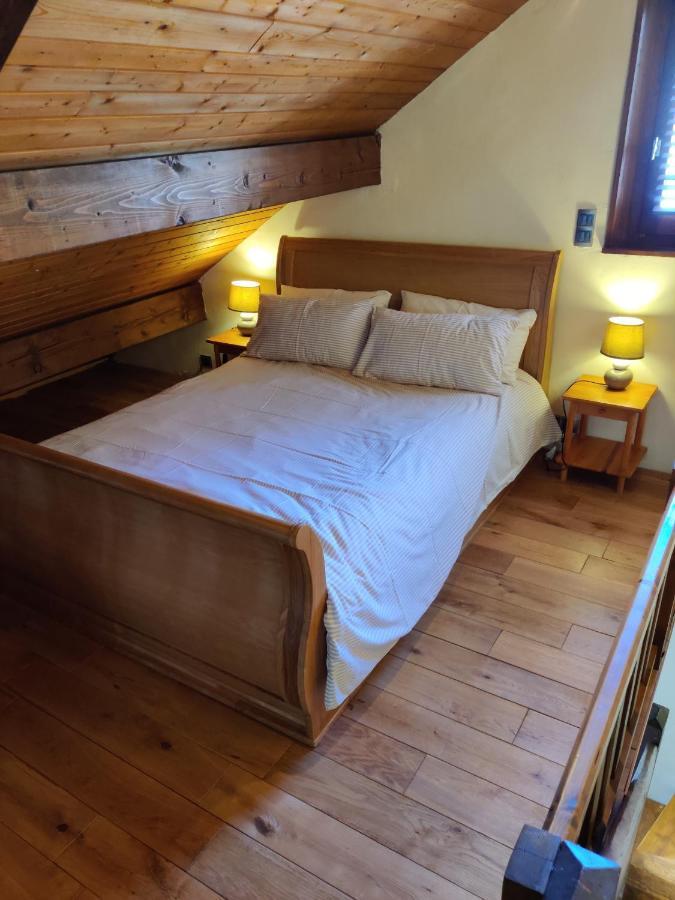 Spacious Ski Chalet In Traditional French Village, Sleeps 8, Four Star With Fibre Broadband 阿邦当斯 外观 照片