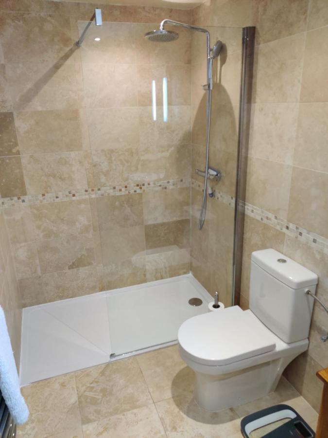 Spacious Ski Chalet In Traditional French Village, Sleeps 8, Four Star With Fibre Broadband 阿邦当斯 外观 照片